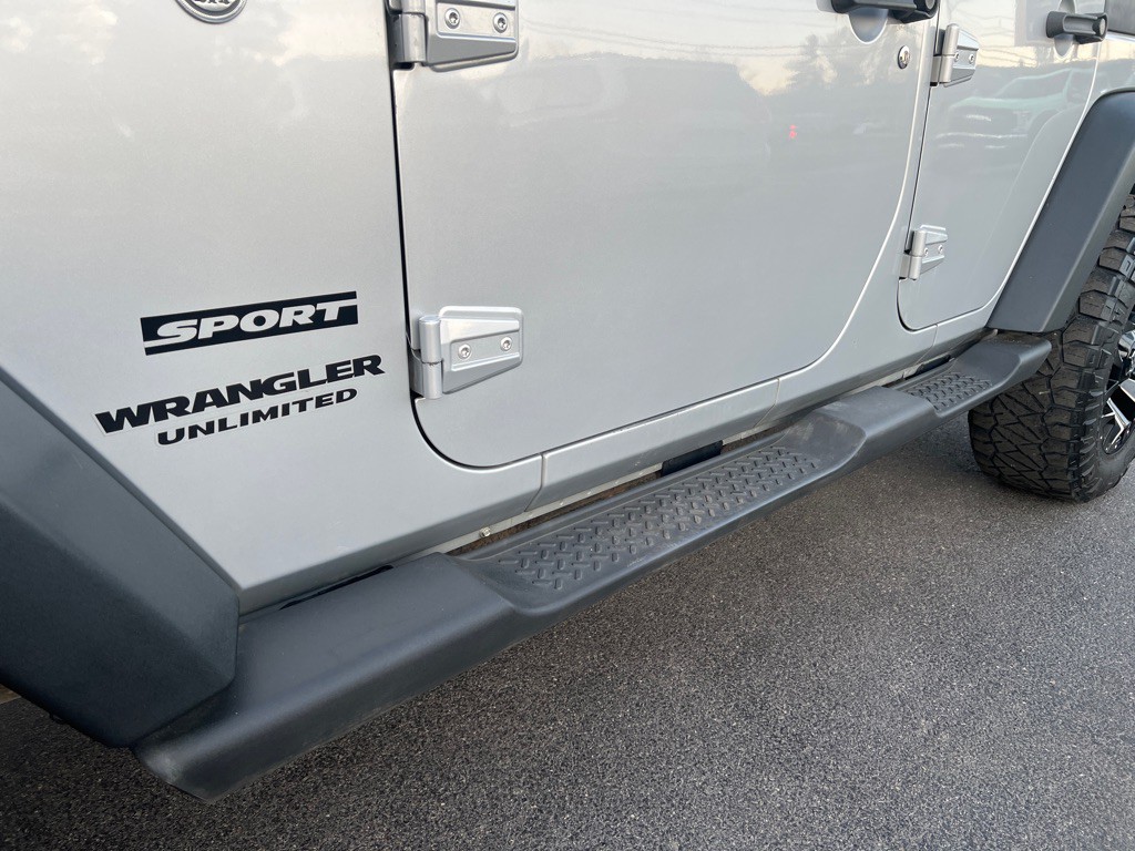 2011 Jeep Wrangler Unlimited Image 31