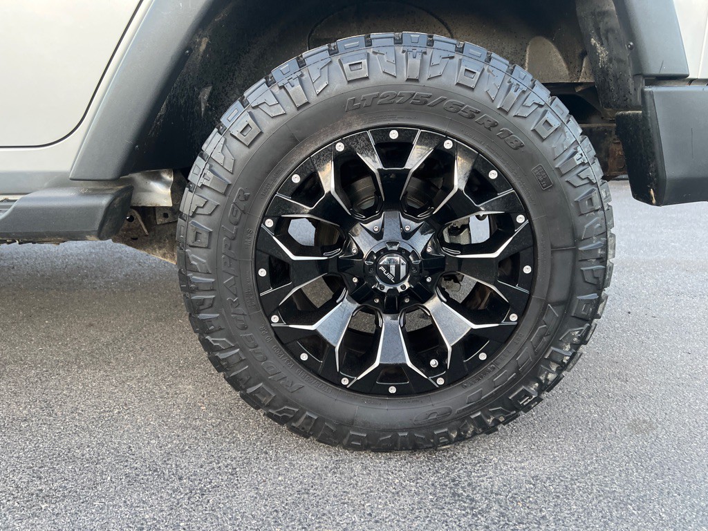 2011 Jeep Wrangler Unlimited Image 34