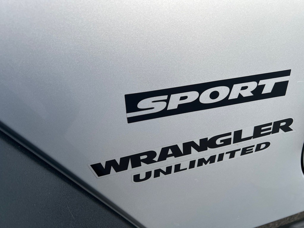 2011 Jeep Wrangler Unlimited Image 39