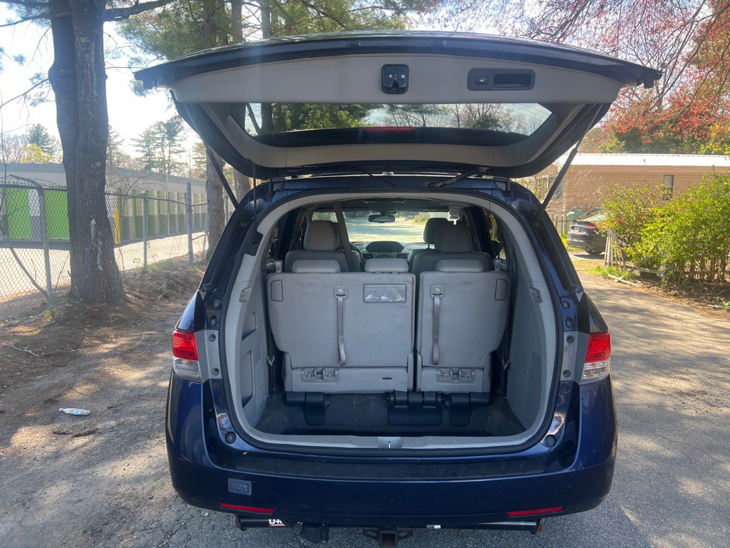 2014 Honda Odyssey Image 4