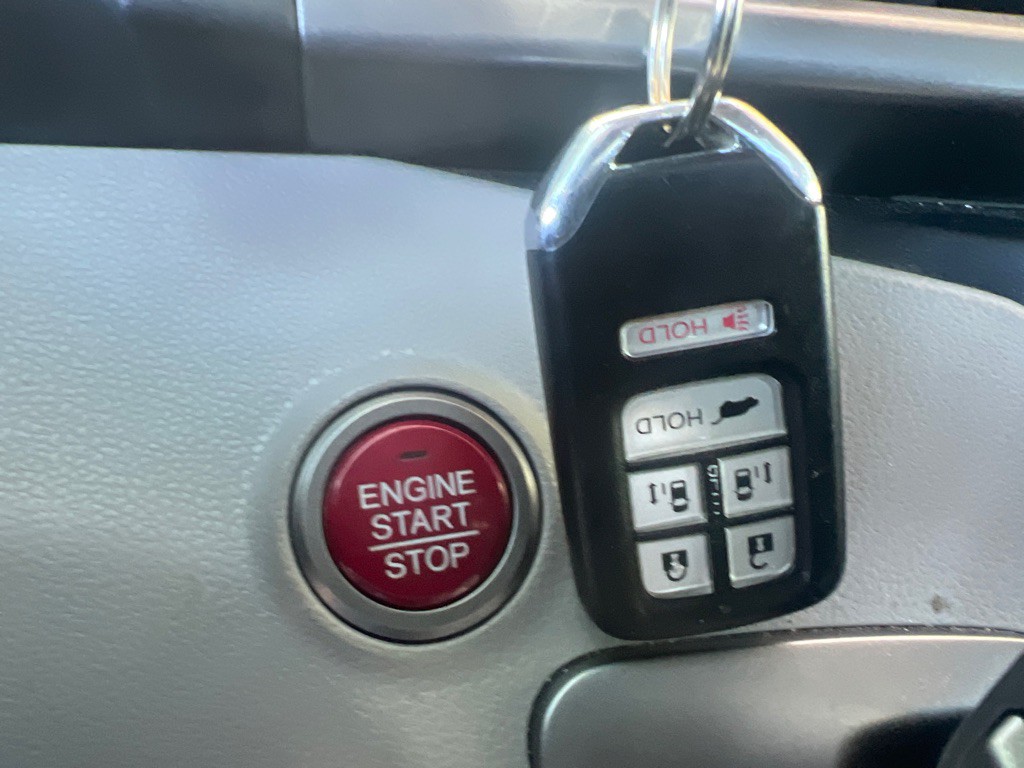 2014 Honda Odyssey Image 15