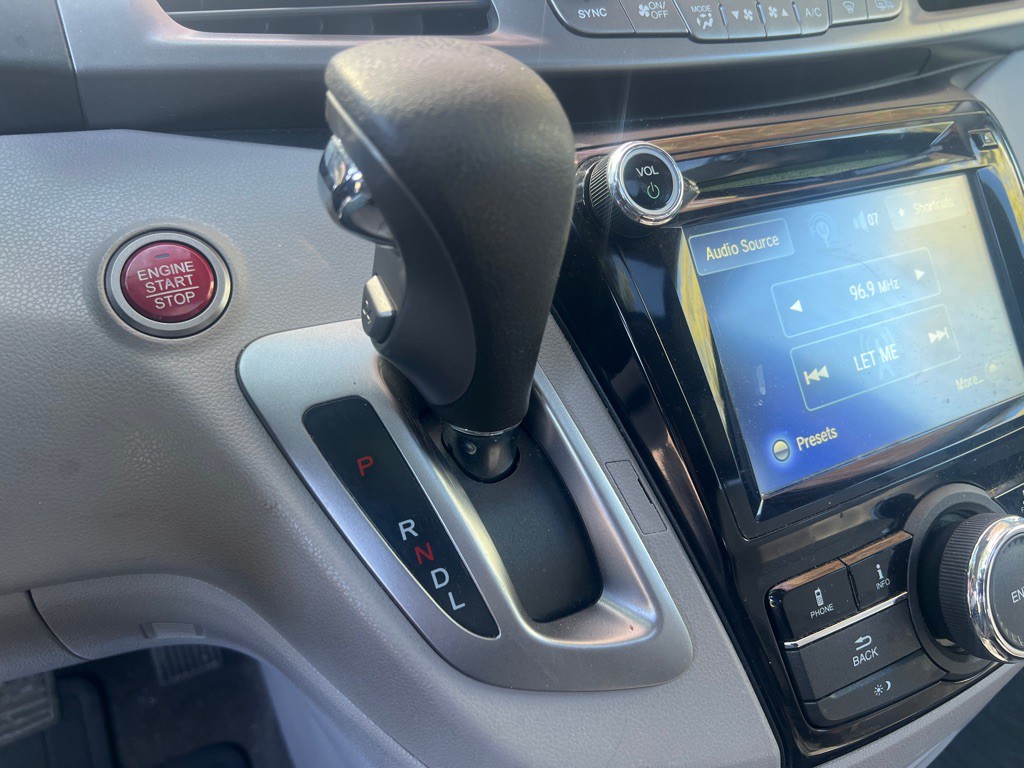 2014 Honda Odyssey Image 16