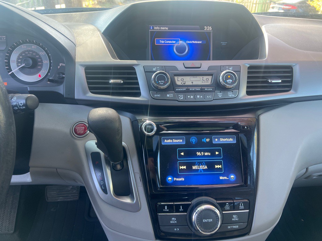 2014 Honda Odyssey Image 22