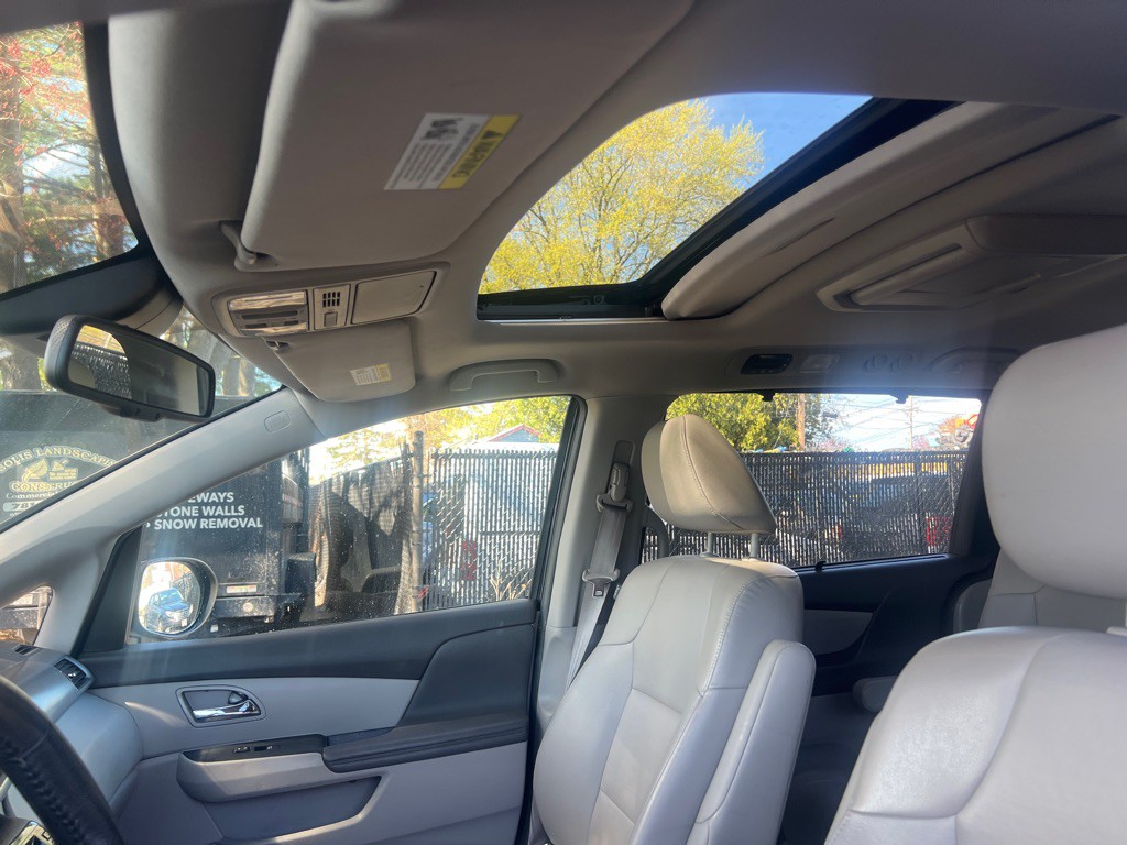 2014 Honda Odyssey Image 28