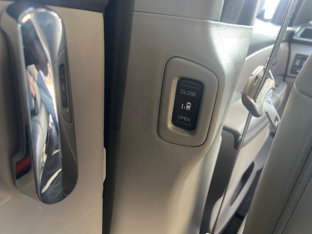 2014 Honda Odyssey Image 35