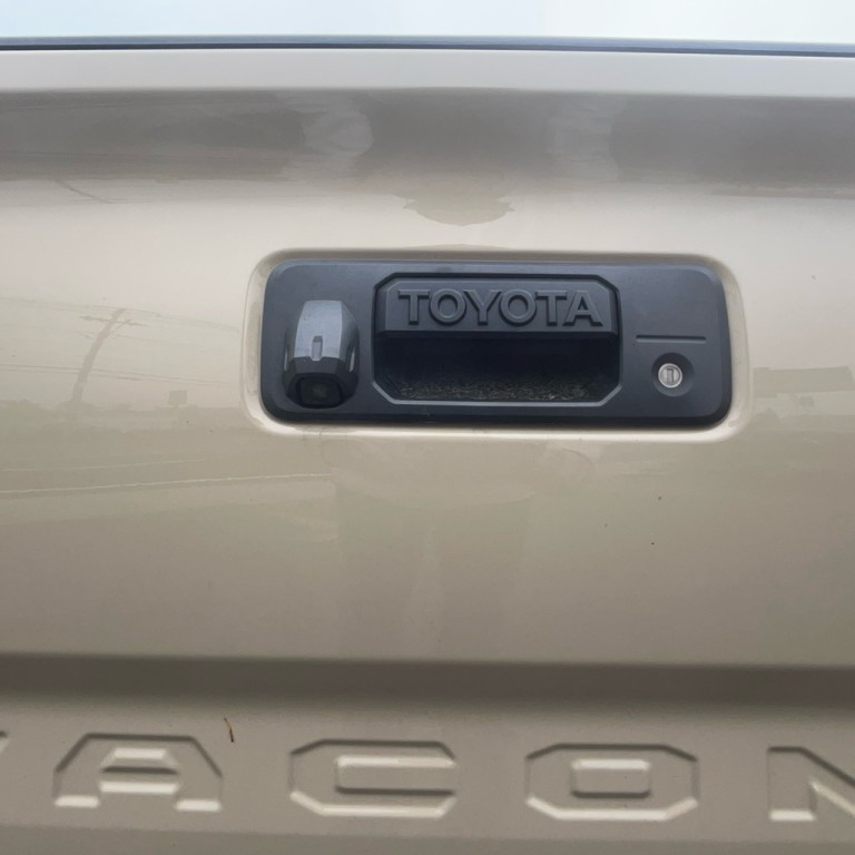 2018 Toyota Tacoma Image 11