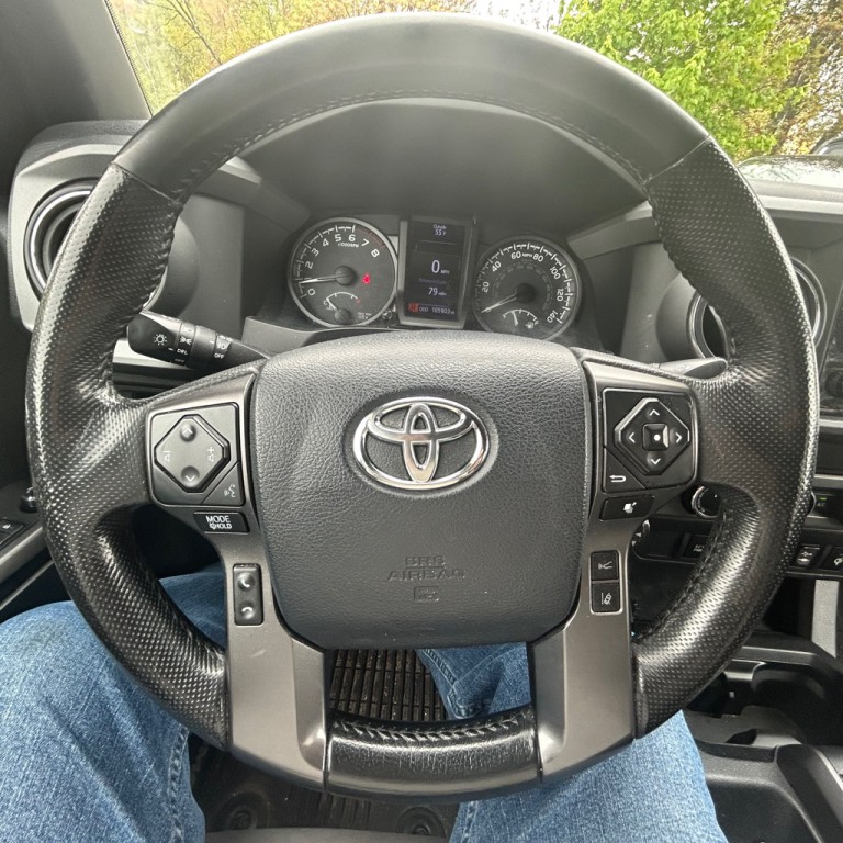 2018 Toyota Tacoma Image 13