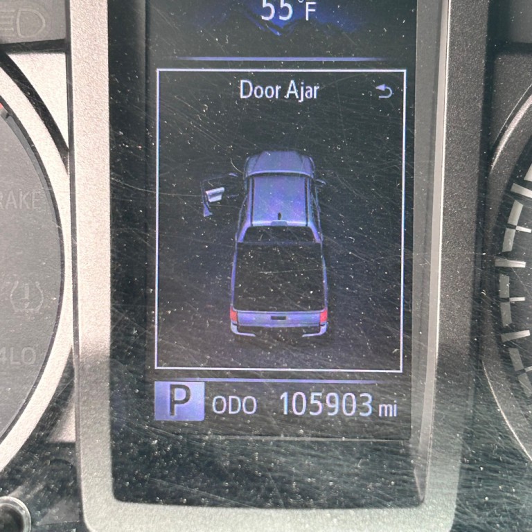 2018 Toyota Tacoma Image 18