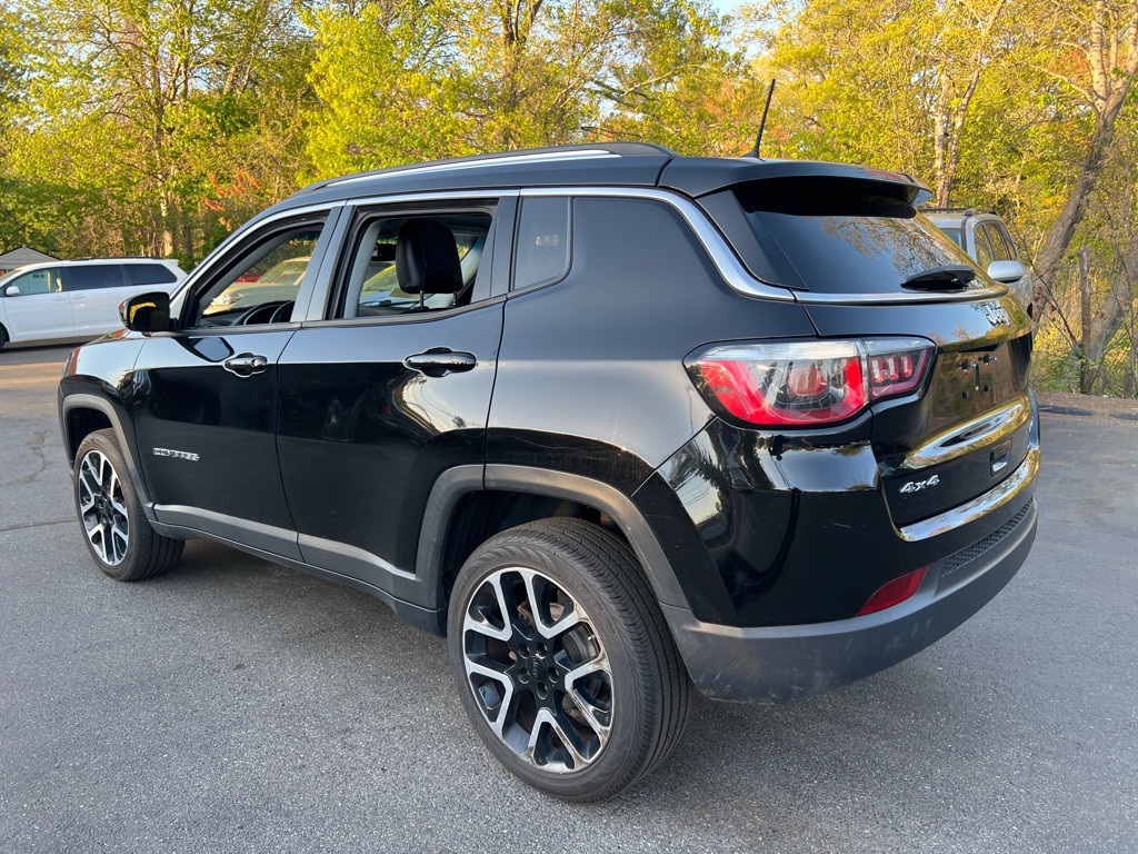 2018 Jeep Compass Image 3