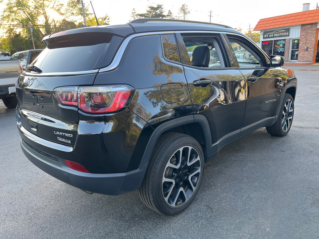 2018 Jeep Compass Image 9