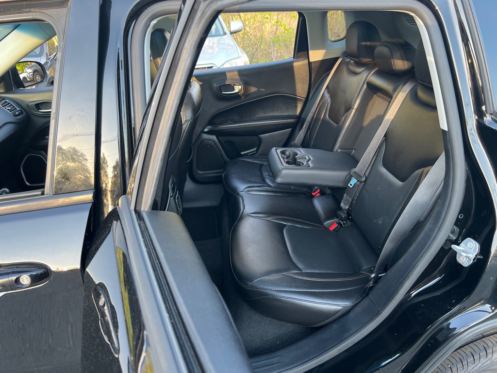 2018 Jeep Compass Image 16