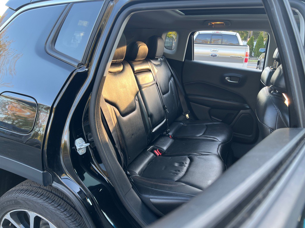 2018 Jeep Compass Image 19