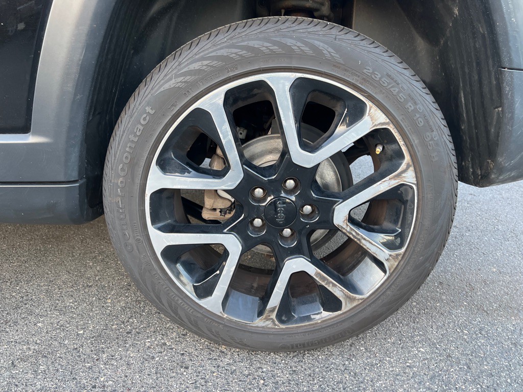 2018 Jeep Compass Image 38