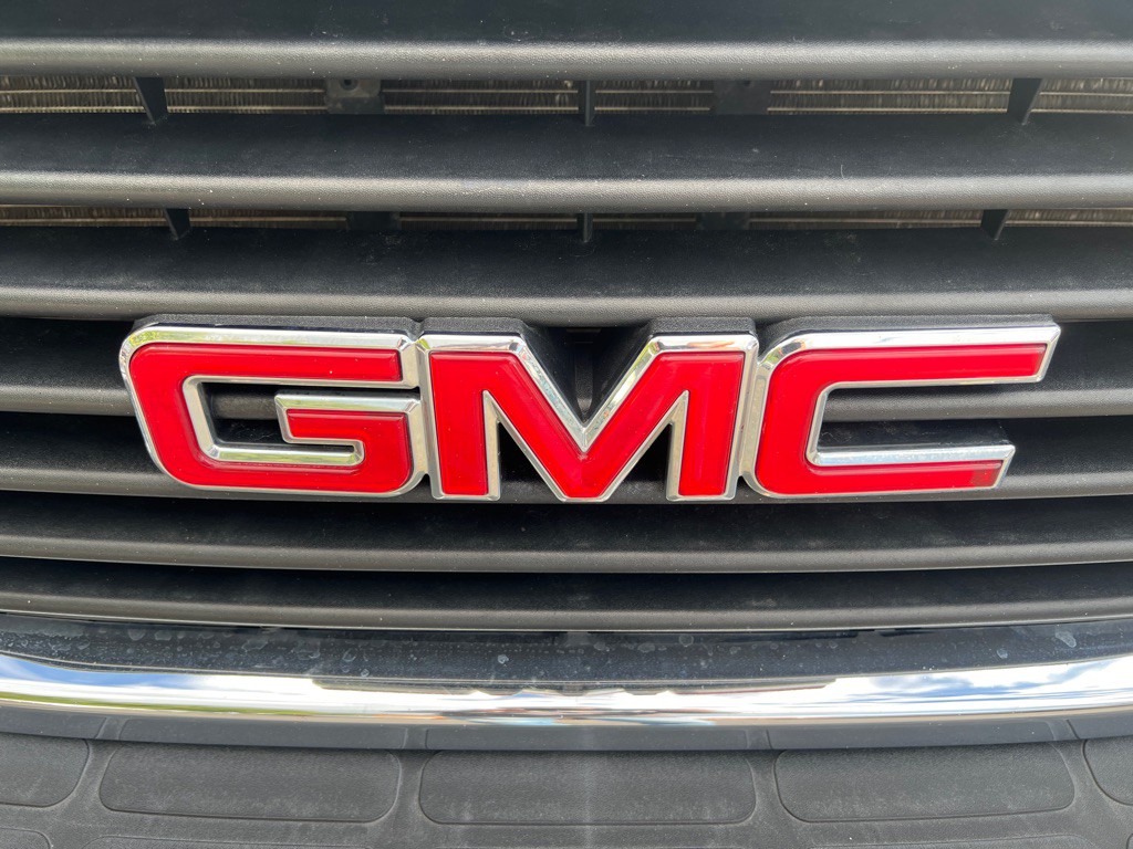 2015 GMC Savana Image 33