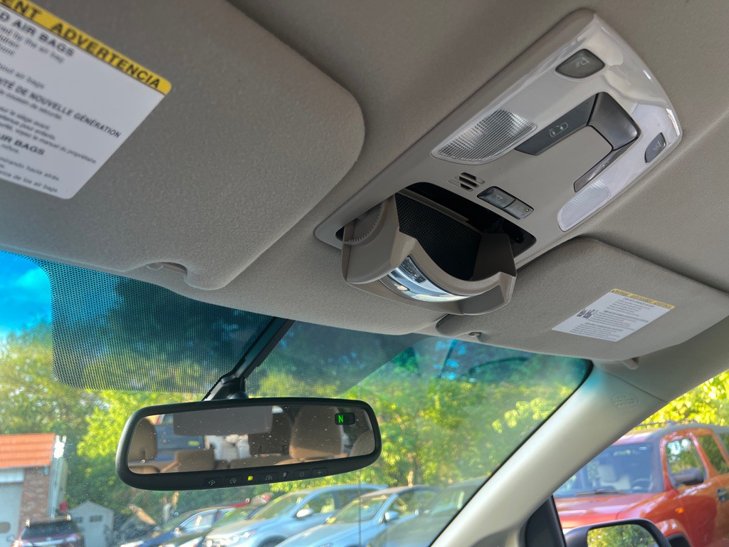 2012 Toyota Sienna Image 23