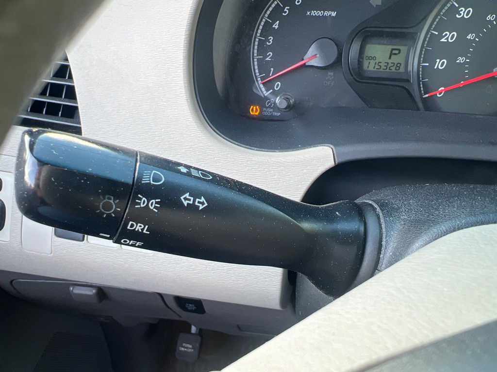 2012 Toyota Sienna Image 26