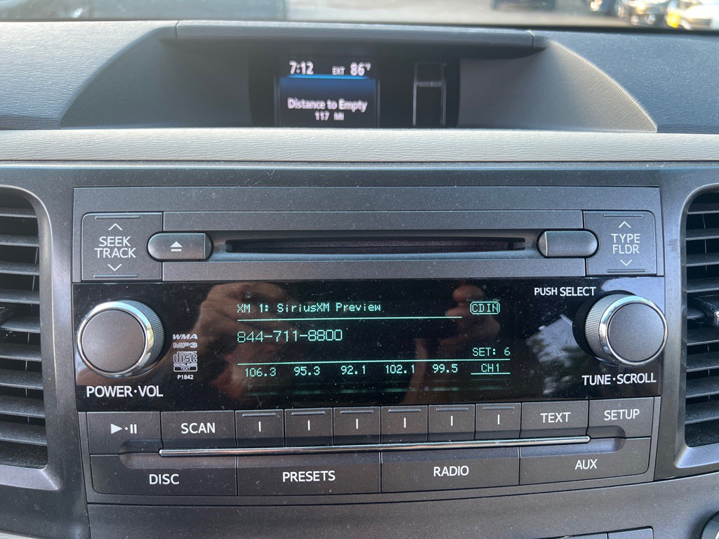 2012 Toyota Sienna Image 28