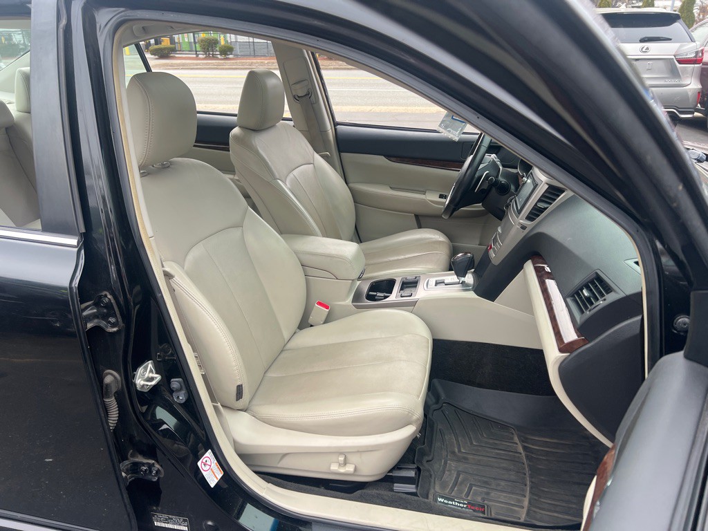 2013 Subaru Legacy Image 15