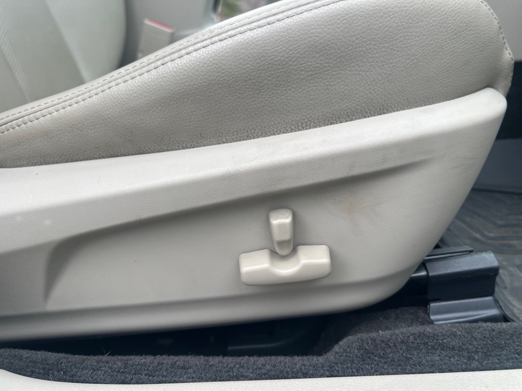 2013 Subaru Legacy Image 29