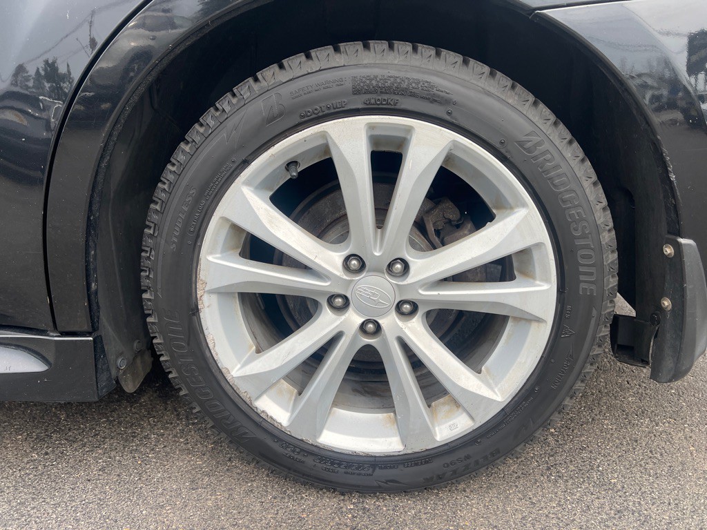 2013 Subaru Legacy Image 32