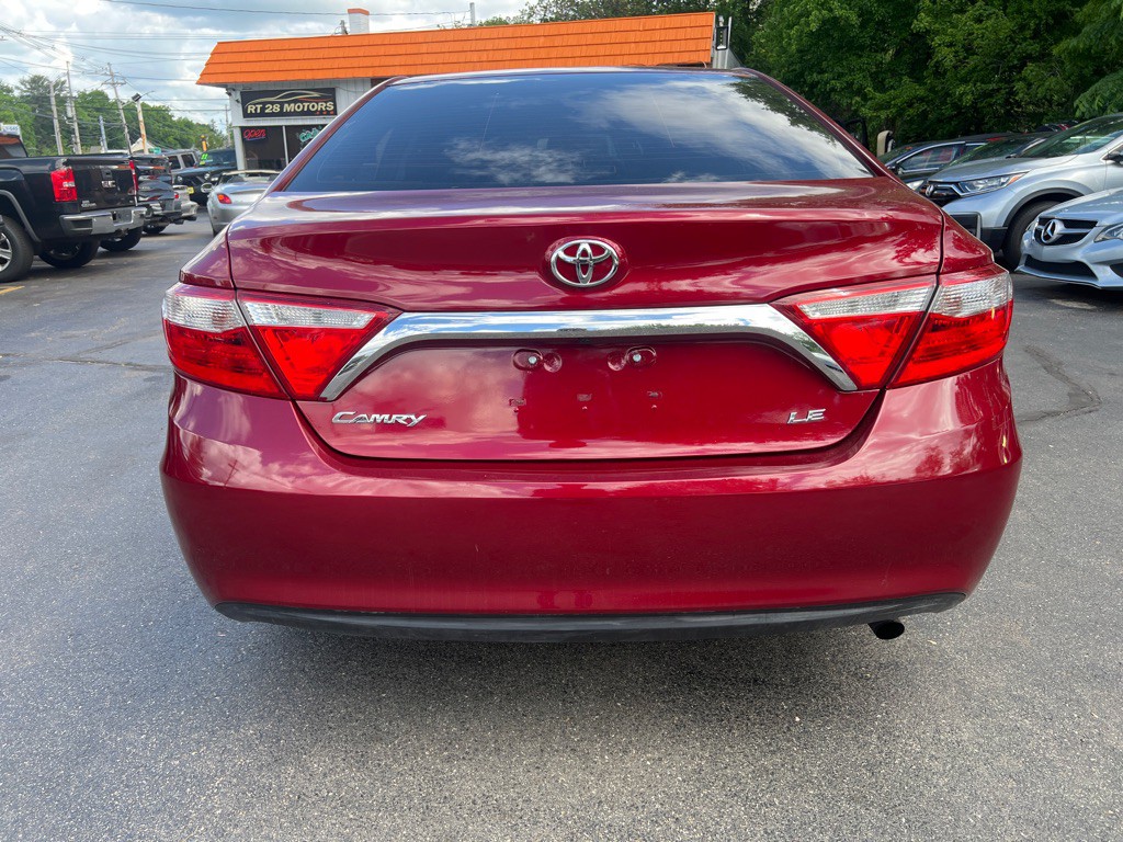 2017 Toyota Camry Image 4