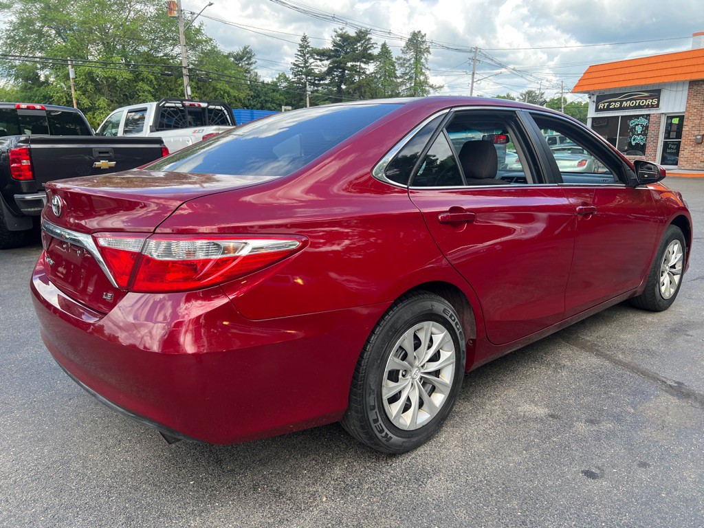 2017 Toyota Camry Image 7