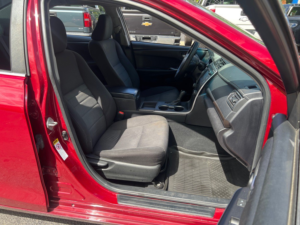2017 Toyota Camry Image 15
