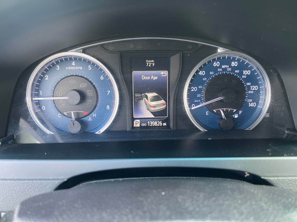2017 Toyota Camry Image 20