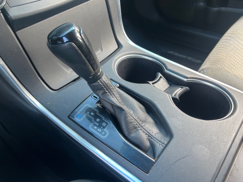 2017 Toyota Camry Image 22