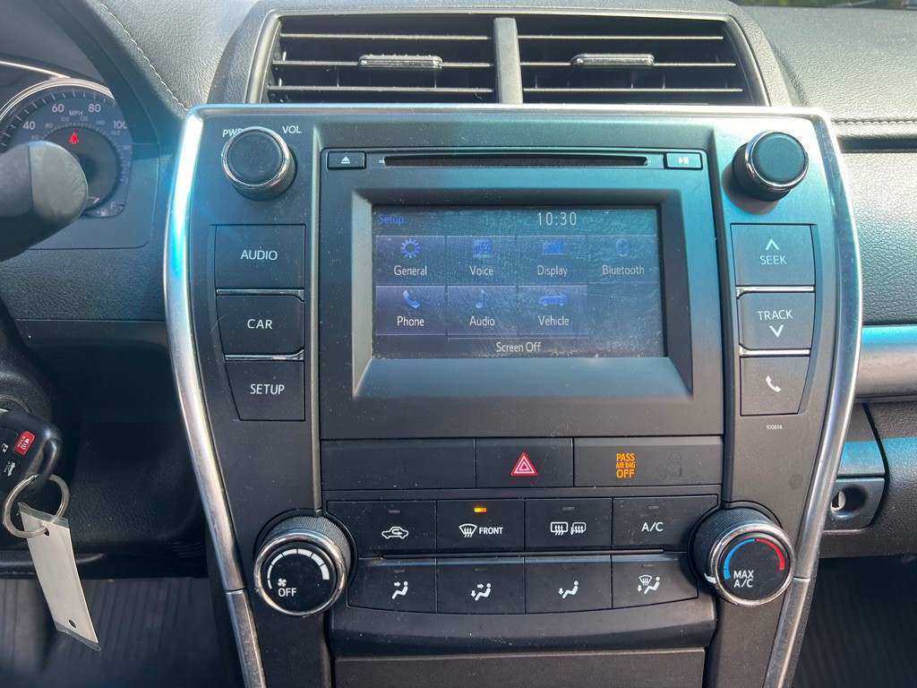 2017 Toyota Camry Image 27