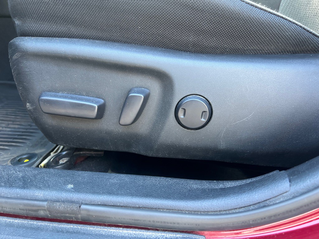 2017 Toyota Camry Image 28