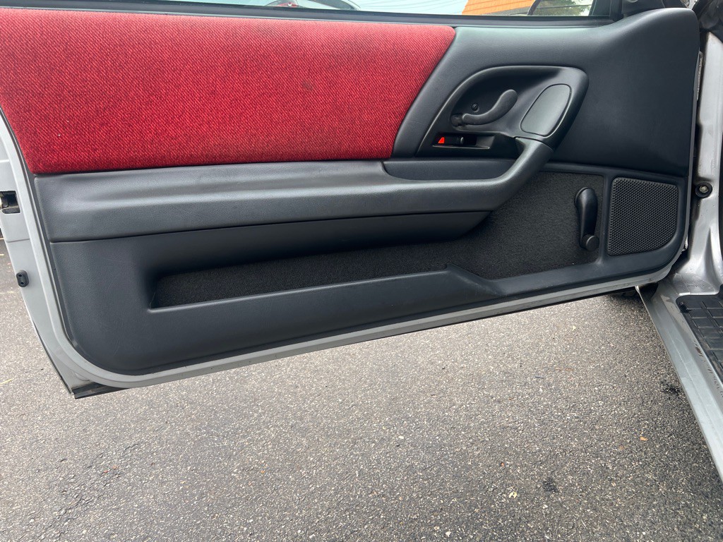 1995 Chevrolet Camaro Image 10