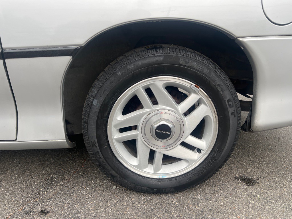 1995 Chevrolet Camaro Image 30