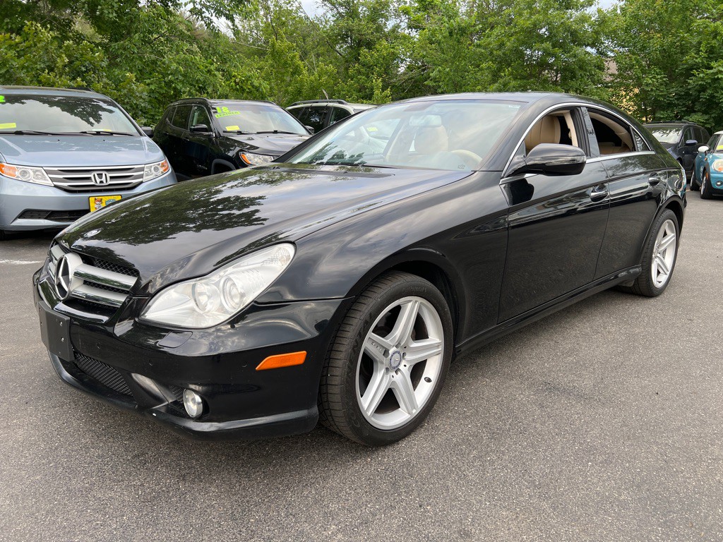 2011 Mercedes-Benz CLS-Class Image 1