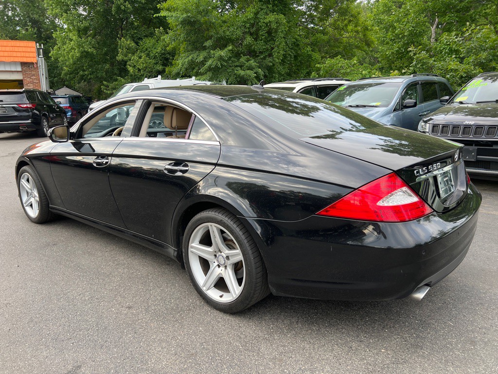 2011 Mercedes-Benz CLS-Class Image 3