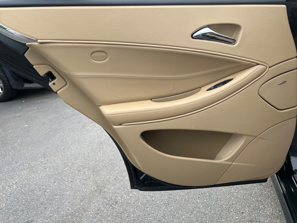 2011 Mercedes-Benz CLS-Class Image 9