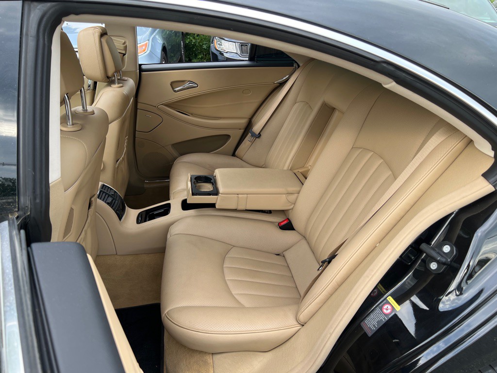 2011 Mercedes-Benz CLS-Class Image 13