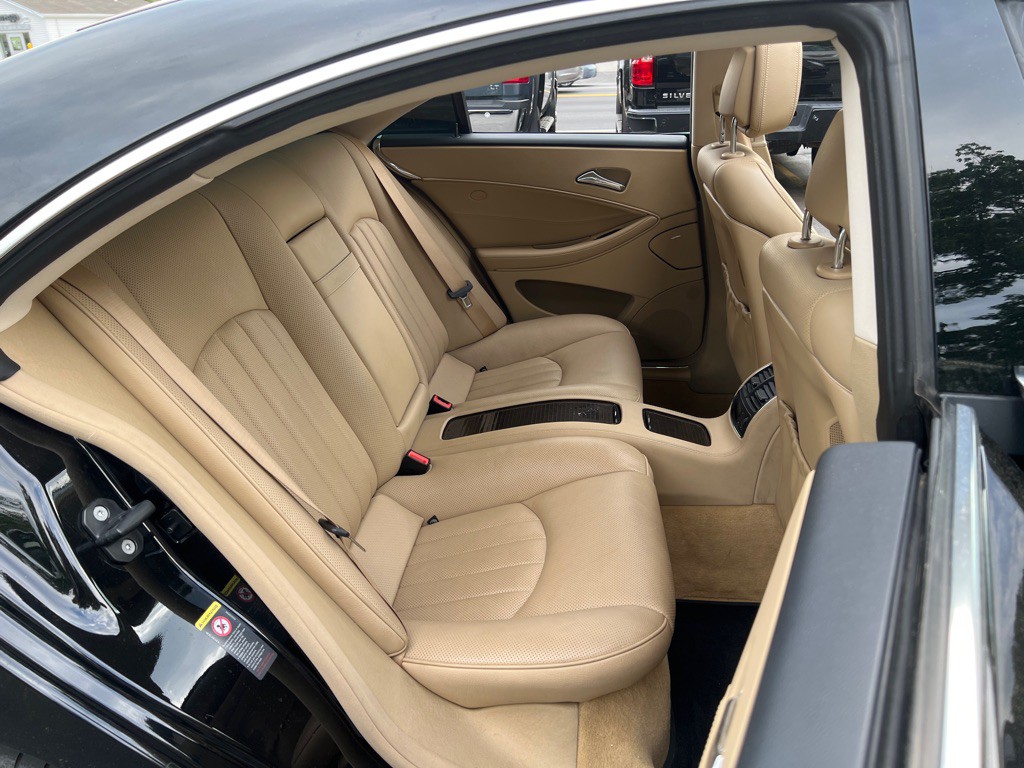 2011 Mercedes-Benz CLS-Class Image 18