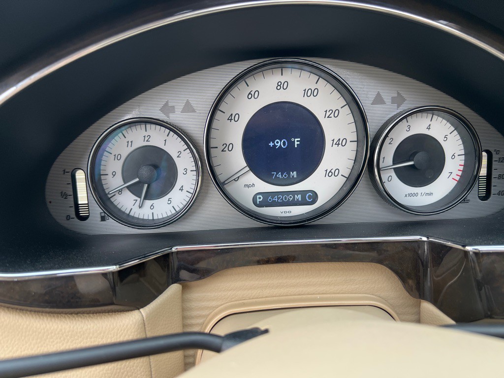 2011 Mercedes-Benz CLS-Class Image 31