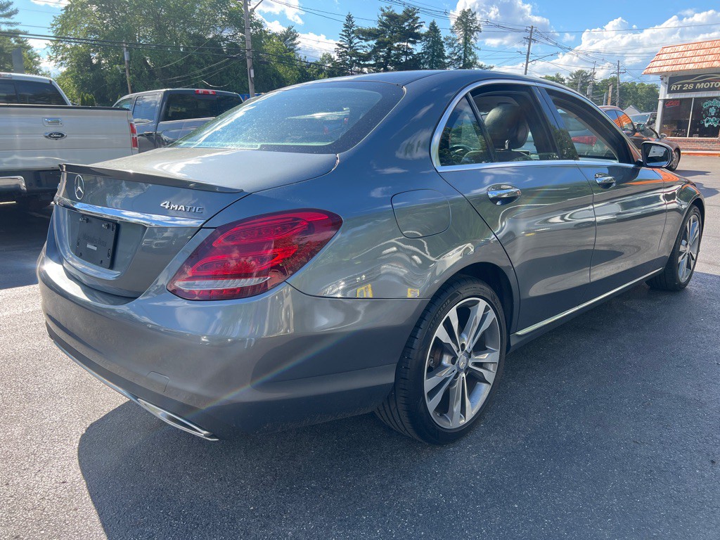 2017 Mercedes-Benz C-Class Image 7