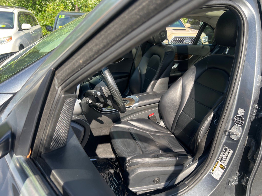 2017 Mercedes-Benz C-Class Image 13