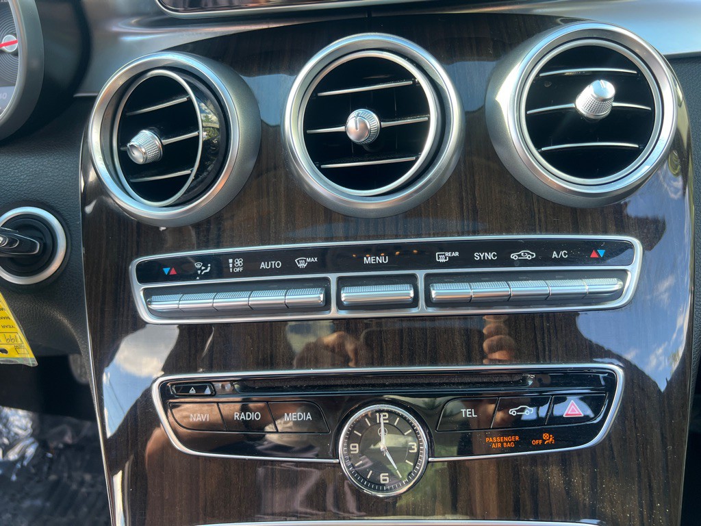 2017 Mercedes-Benz C-Class Image 31
