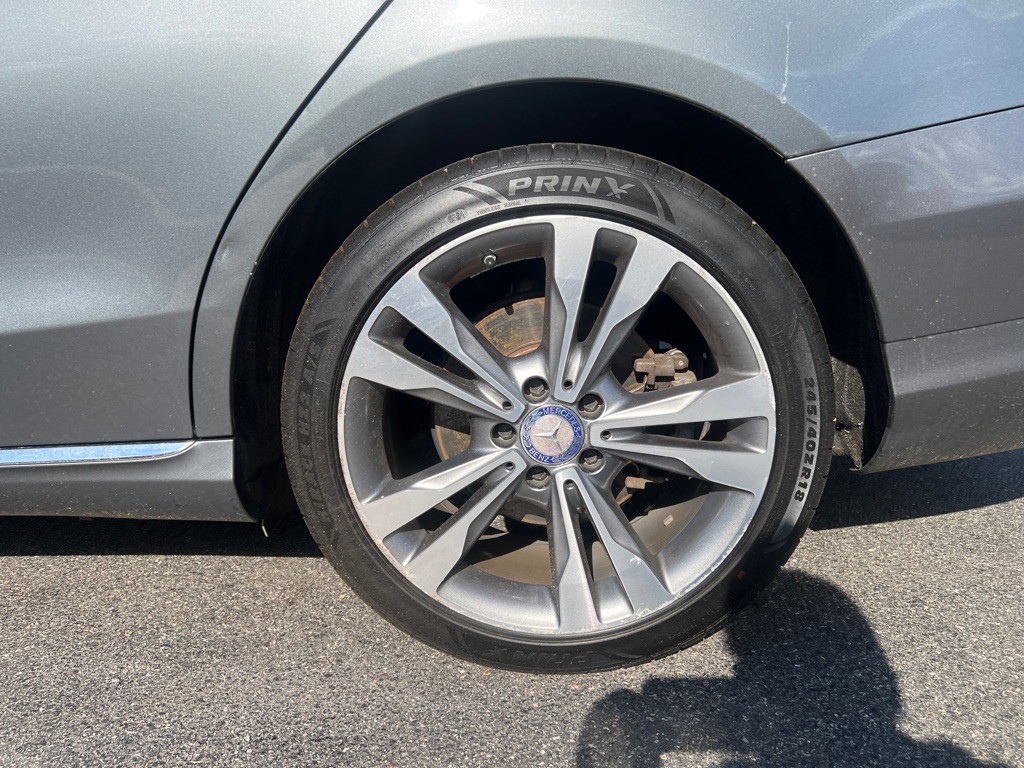 2017 Mercedes-Benz C-Class Image 35