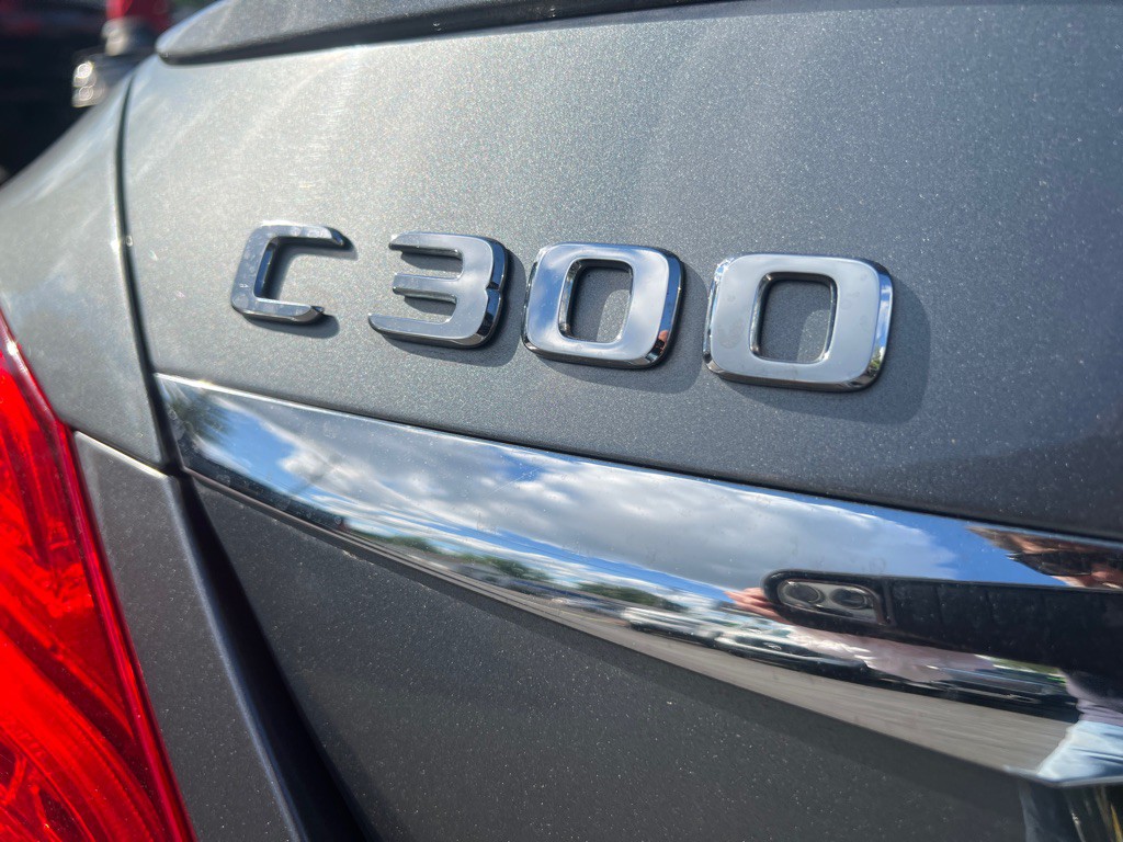 2017 Mercedes-Benz C-Class Image 40