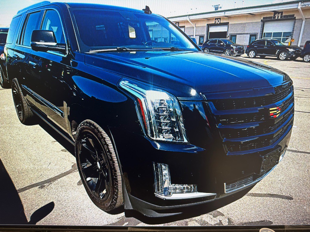 2018 Cadillac Escalade Image 3
