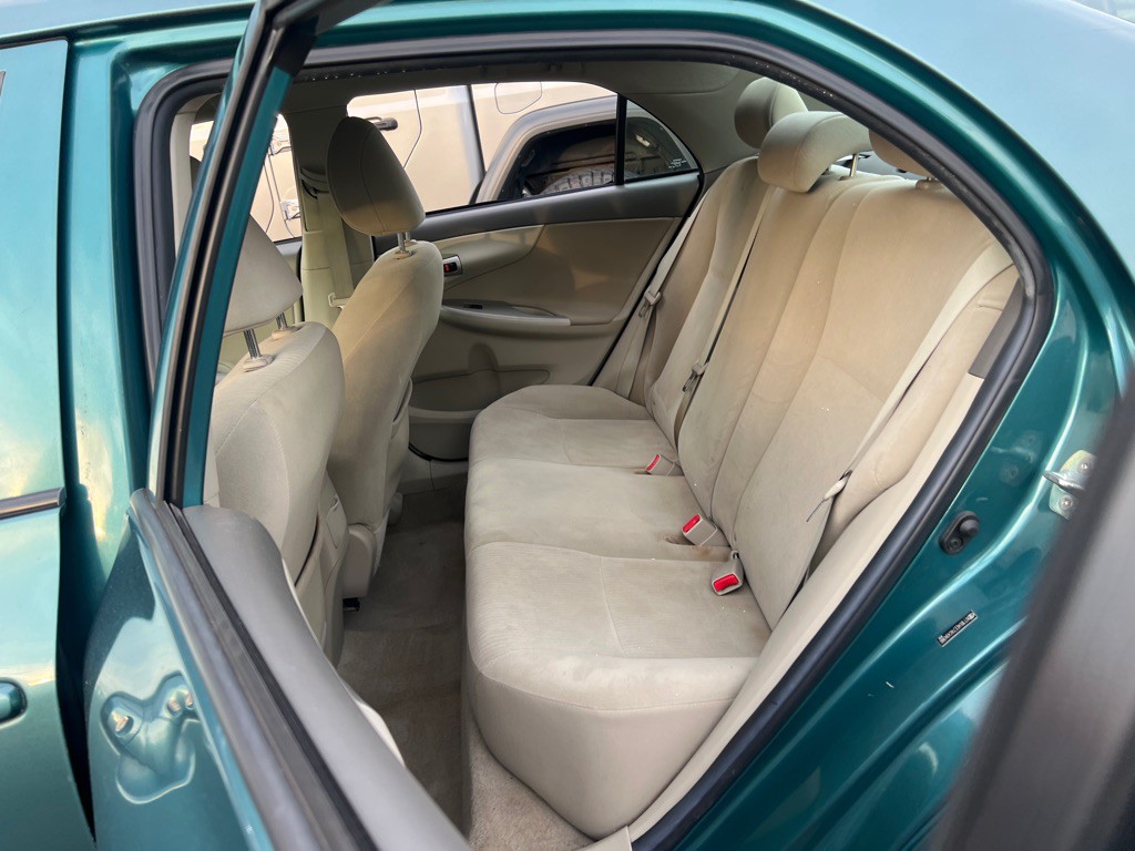 2010 Toyota Corolla Image 14