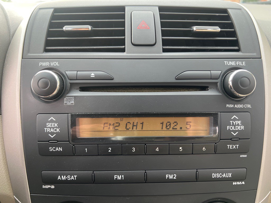 2010 Toyota Corolla Image 23