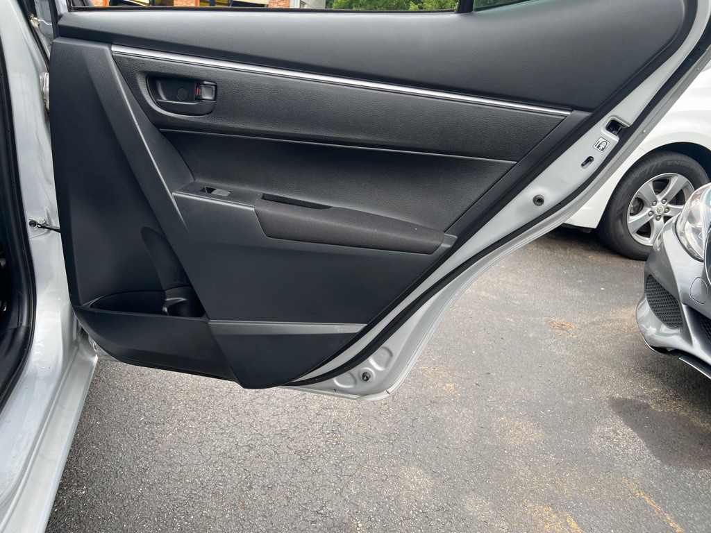 2014 Toyota Corolla Image 11