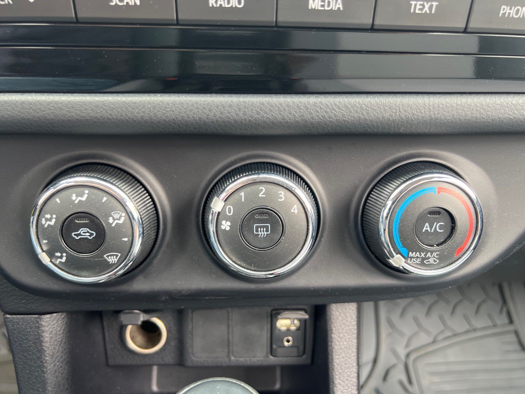 2014 Toyota Corolla Image 23