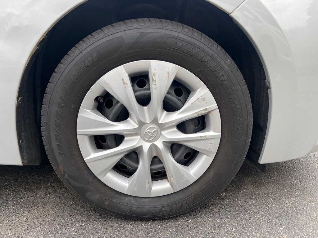 2014 Toyota Corolla Image 27